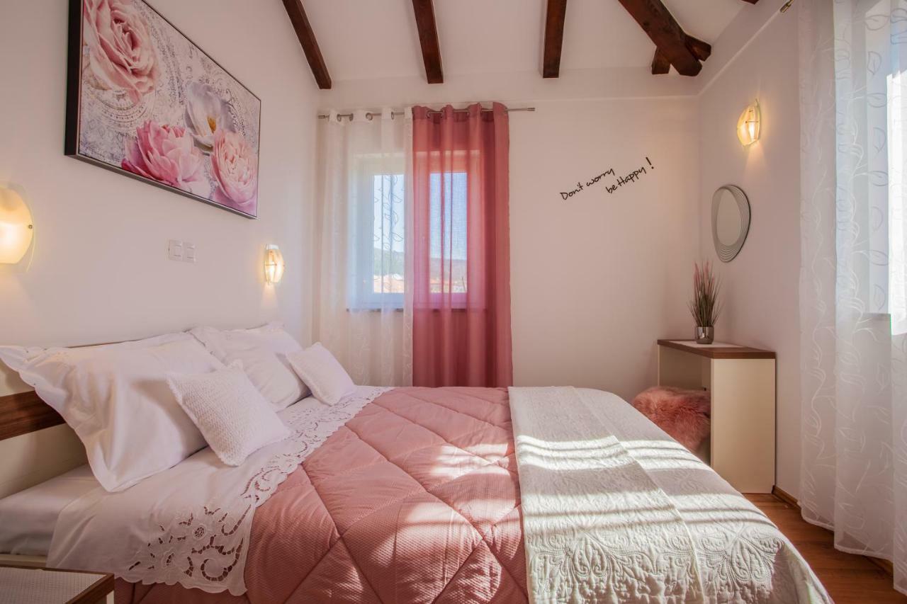 קרס Apartman Madlen מראה חיצוני תמונה