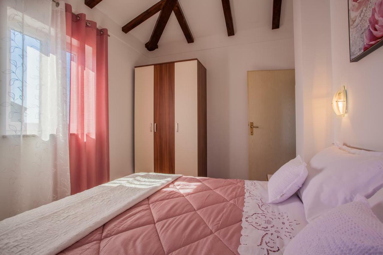 קרס Apartman Madlen מראה חיצוני תמונה