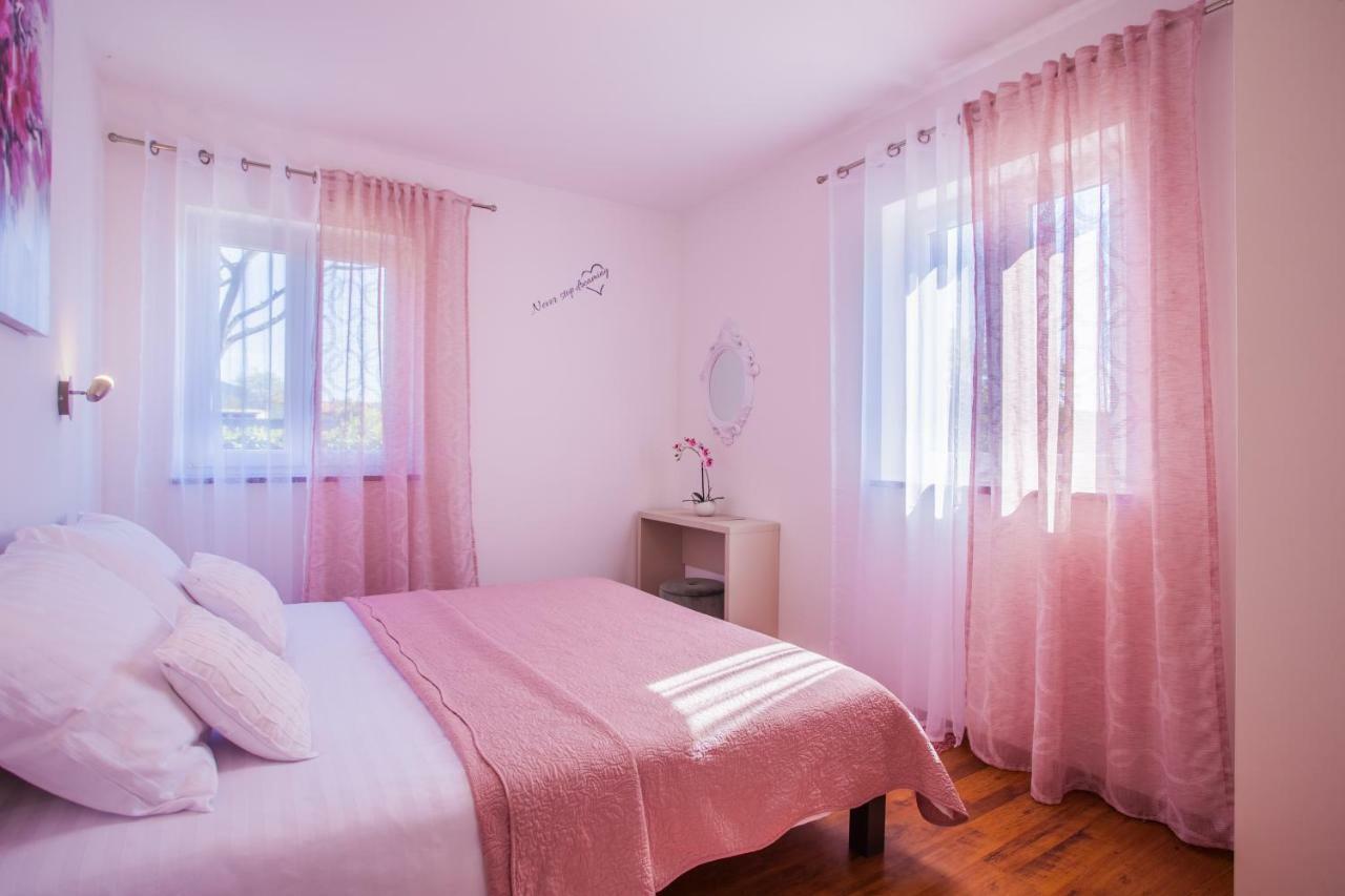 קרס Apartman Madlen מראה חיצוני תמונה